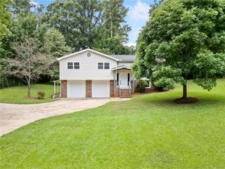 3967 EVELYN Drive, Powder Springs, GA 30127