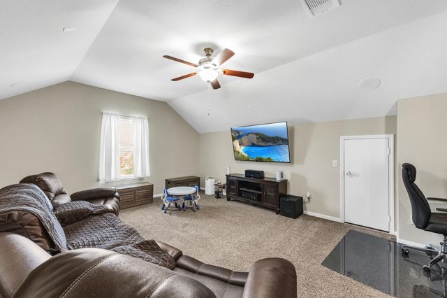 9402 Savannah Holly Drive, Houston, TX 77075