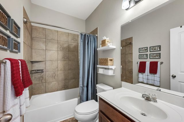 9402 Savannah Holly Drive, Houston, TX 77075