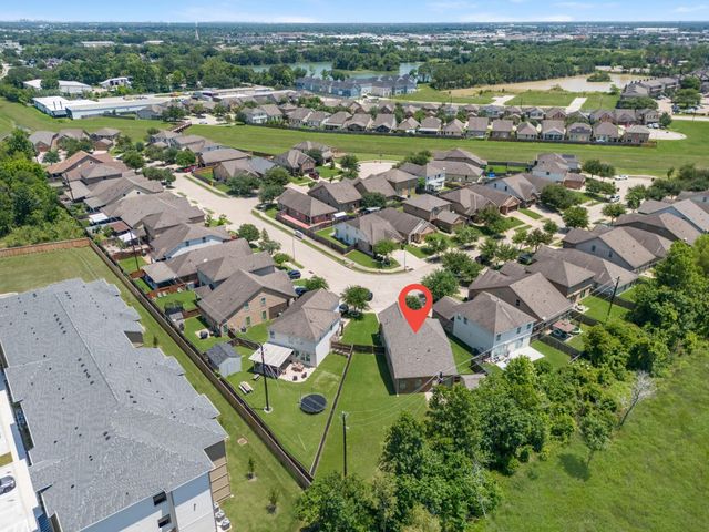 9402 Savannah Holly Drive, Houston, TX 77075