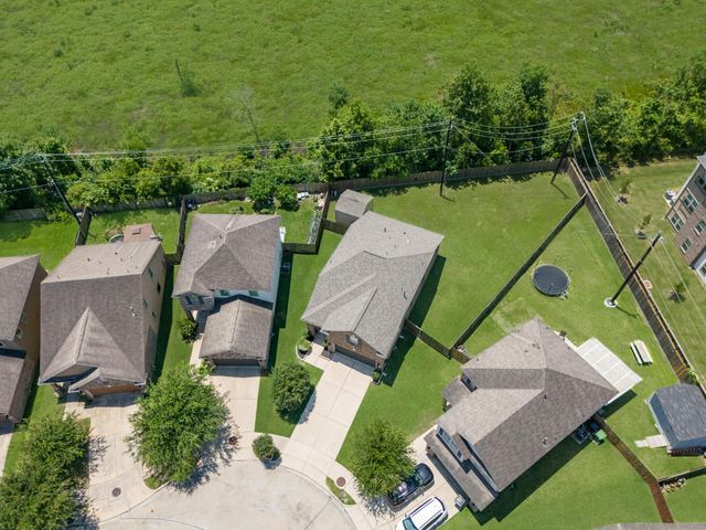 9402 Savannah Holly Drive, Houston, TX 77075