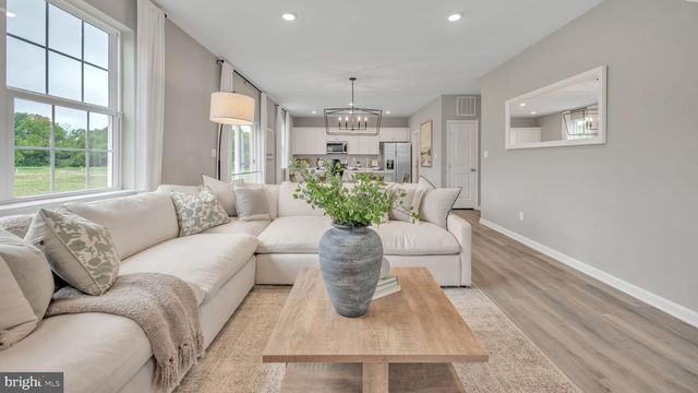 235 BELLA DR, York, PA 17404