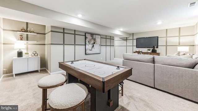 235 BELLA DR, York, PA 17404