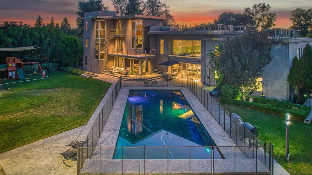 Image 1 of property listing at 6490 N Sequoia Drive, Fresno, CA 93711