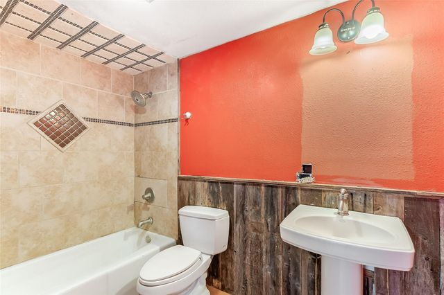 714 Sandy Mountain DR, Sunrise Beach, TX 78643