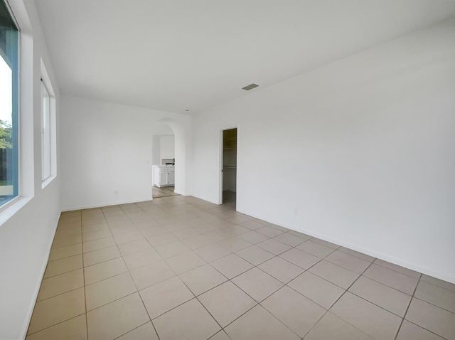4 Niebaum Ct, Elk Grove, CA 95758