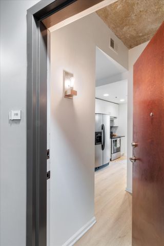 415 Church St Apt 2109, Nashville, TN 37219