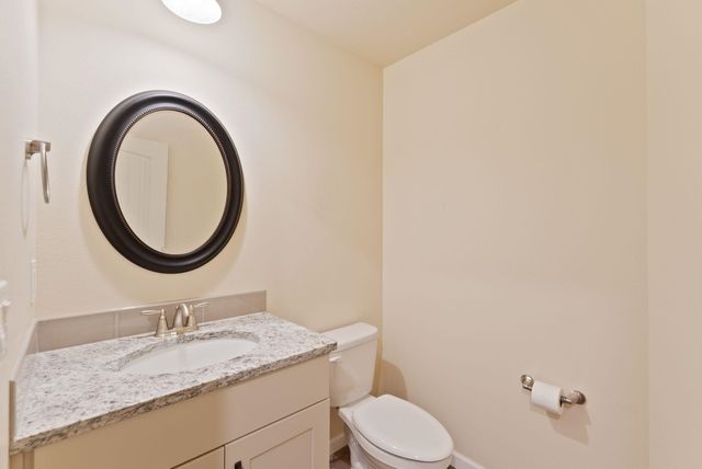 27907 N Bruce Rd, Chattaroy, WA 99003