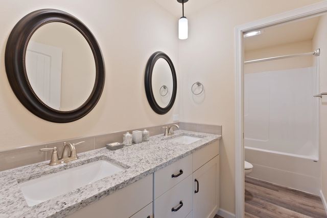 27907 N Bruce Rd, Chattaroy, WA 99003