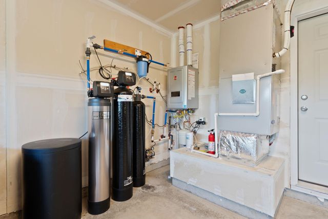 27907 N Bruce Rd, Chattaroy, WA 99003