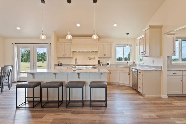 27907 N Bruce Rd, Chattaroy, WA 99003