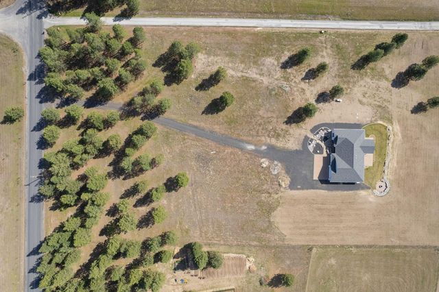 27907 N Bruce Rd, Chattaroy, WA 99003