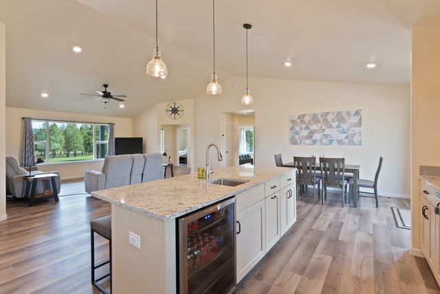 27907 N Bruce Rd, Chattaroy, WA 99003