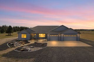 27907 N Bruce Rd, Chattaroy, WA 99003