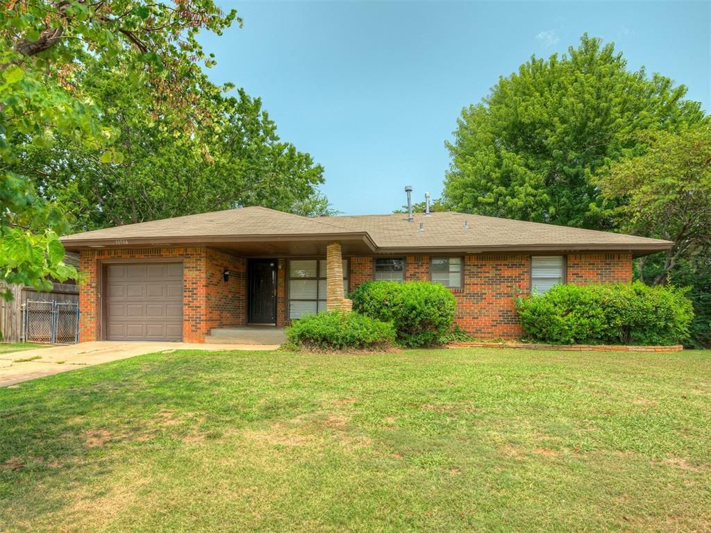 10504 Ridgeview Drive, The Village, OK 73120