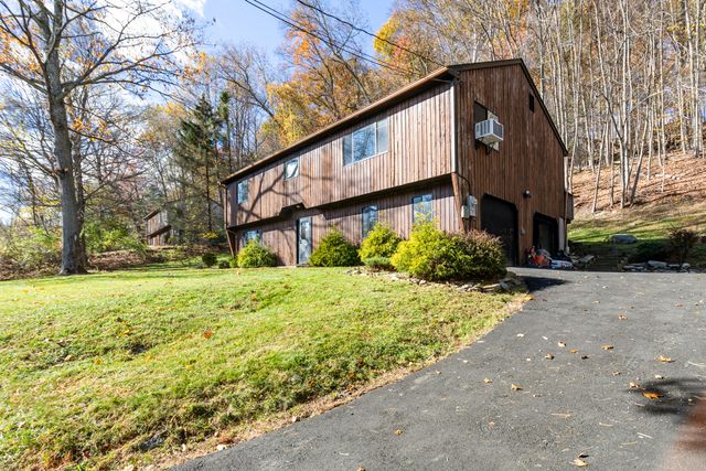 44 Princess Wenonah Drive, Shelton, CT 06484