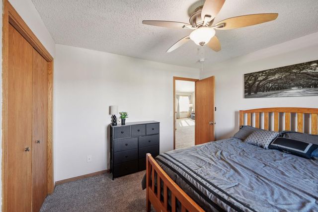 1863 Island View Circle, Hutchinson, MN 55350