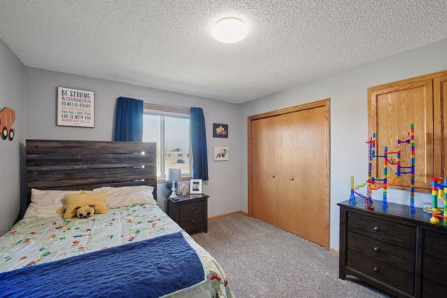 1863 Island View Circle, Hutchinson, MN 55350