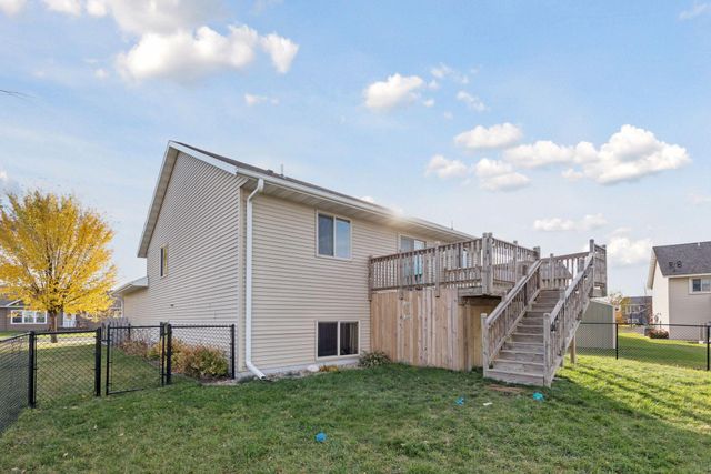 1863 Island View Circle, Hutchinson, MN 55350