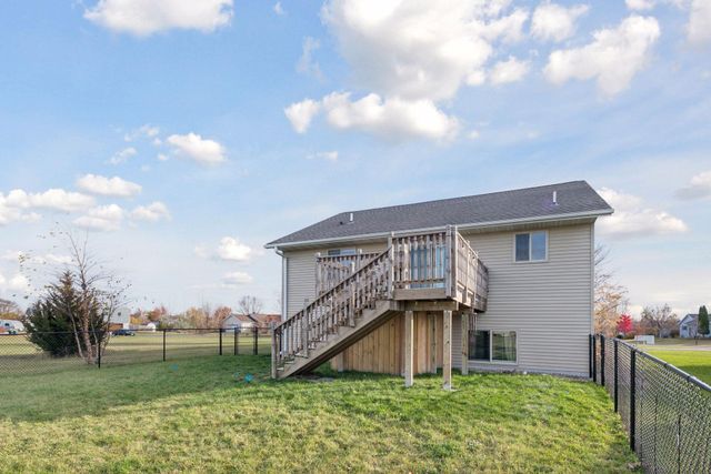 1863 Island View Circle, Hutchinson, MN 55350