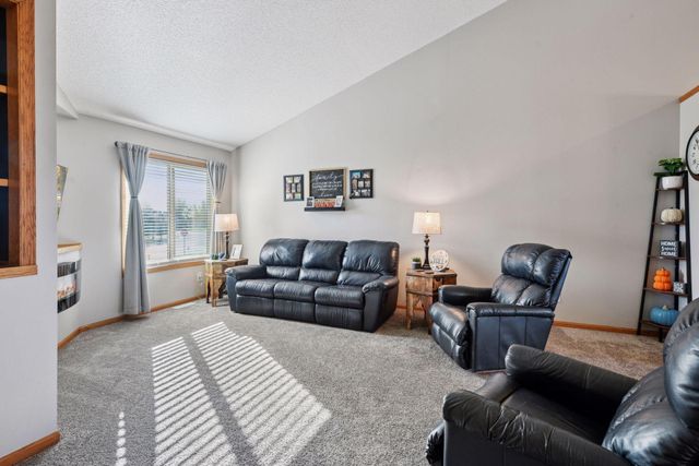 1863 Island View Circle, Hutchinson, MN 55350