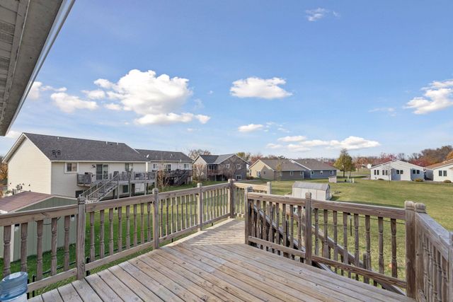 1863 Island View Circle, Hutchinson, MN 55350