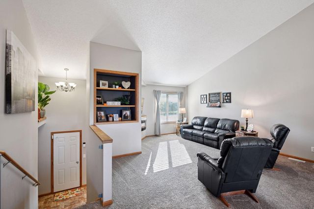 1863 Island View Circle, Hutchinson, MN 55350