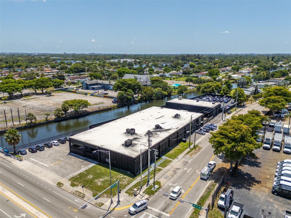 8700 NW 7th Avenue, Miami, FL 33150