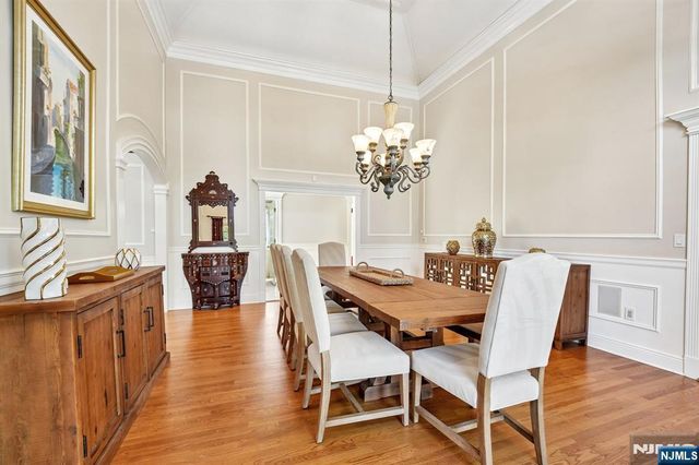 554 Hampton Hill Road, Franklin Lakes, NJ 07417