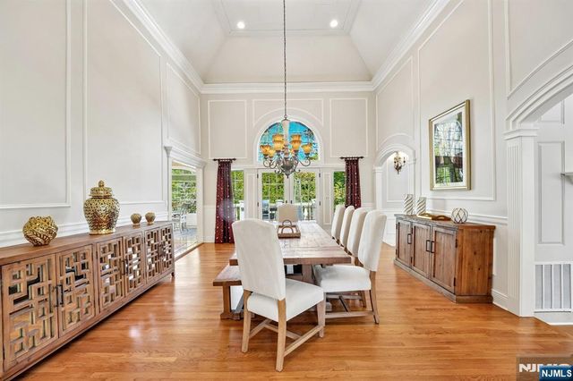 554 Hampton Hill Road, Franklin Lakes, NJ 07417