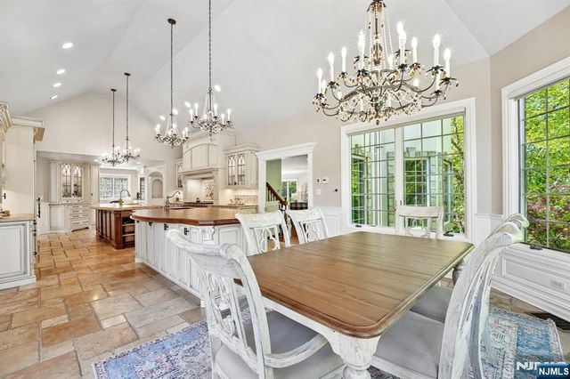 554 Hampton Hill Road, Franklin Lakes, NJ 07417