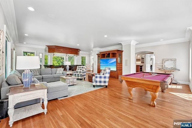 554 Hampton Hill Road, Franklin Lakes, NJ 07417