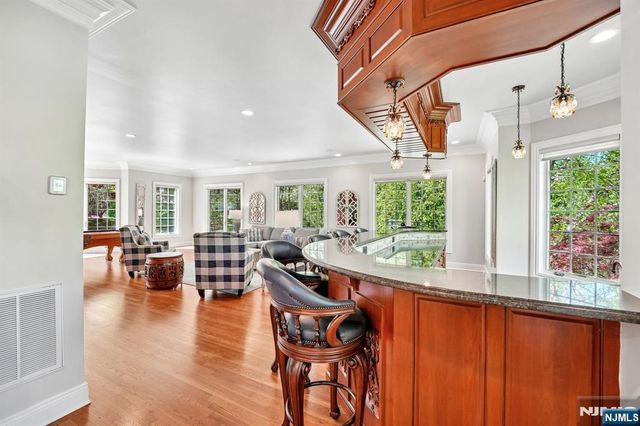 554 Hampton Hill Road, Franklin Lakes, NJ 07417