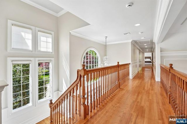 554 Hampton Hill Road, Franklin Lakes, NJ 07417