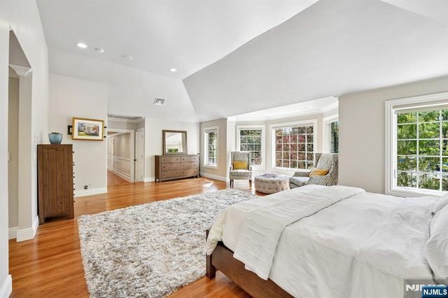 554 Hampton Hill Road, Franklin Lakes, NJ 07417