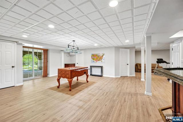 554 Hampton Hill Road, Franklin Lakes, NJ 07417