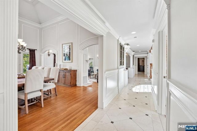 554 Hampton Hill Road, Franklin Lakes, NJ 07417