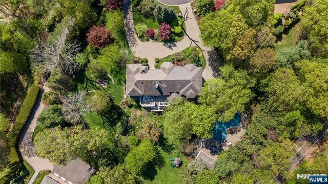 554 Hampton Hill Road, Franklin Lakes, NJ 07417