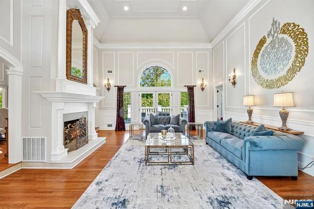 554 Hampton Hill Road, Franklin Lakes, NJ 07417