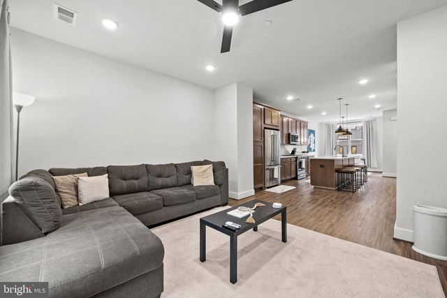 4966 LACHLAN MEWS, Alexandria, VA 22304