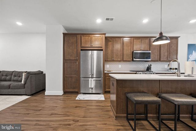 4966 LACHLAN MEWS, Alexandria, VA 22304