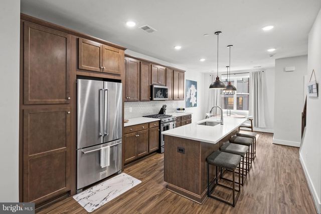 4966 LACHLAN MEWS, Alexandria, VA 22304