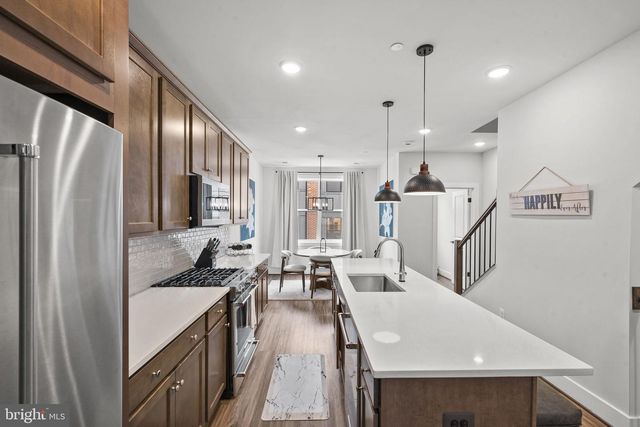 4966 LACHLAN MEWS, Alexandria, VA 22304