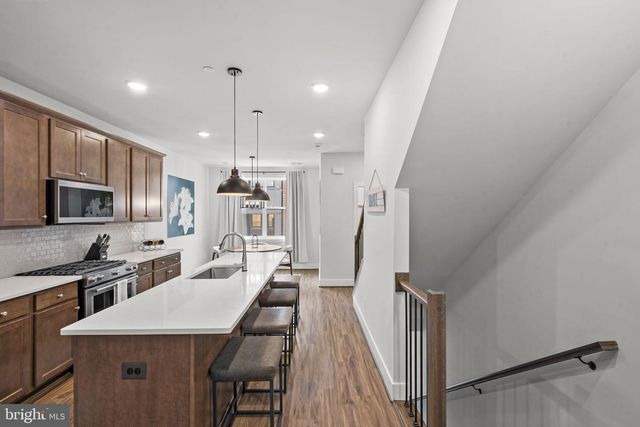 4966 LACHLAN MEWS, Alexandria, VA 22304