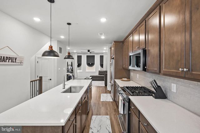 4966 LACHLAN MEWS, Alexandria, VA 22304