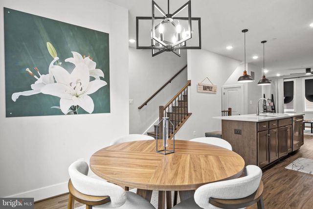 4966 LACHLAN MEWS, Alexandria, VA 22304