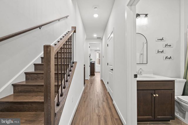 4966 LACHLAN MEWS, Alexandria, VA 22304