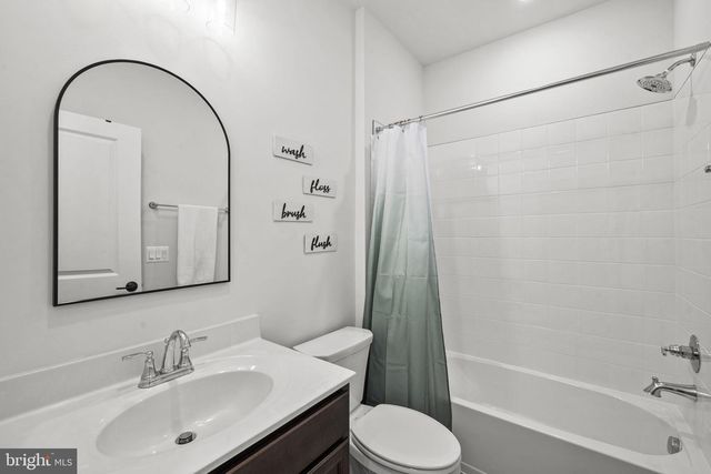 4966 LACHLAN MEWS, Alexandria, VA 22304