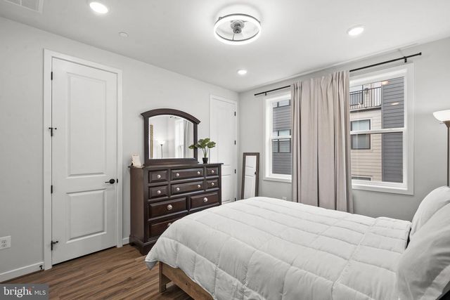 4966 LACHLAN MEWS, Alexandria, VA 22304