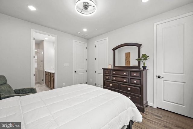 4966 LACHLAN MEWS, Alexandria, VA 22304